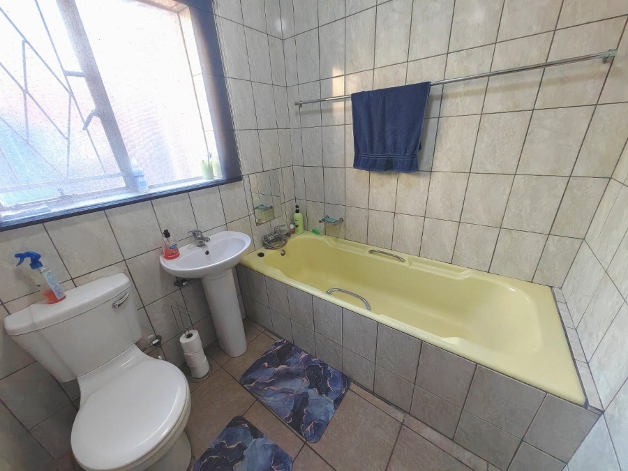 3 Bedroom Property for Sale in Uitsig Free State